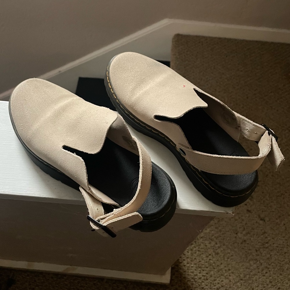Dr. Martens Carlson Suede Mules - SZ 9